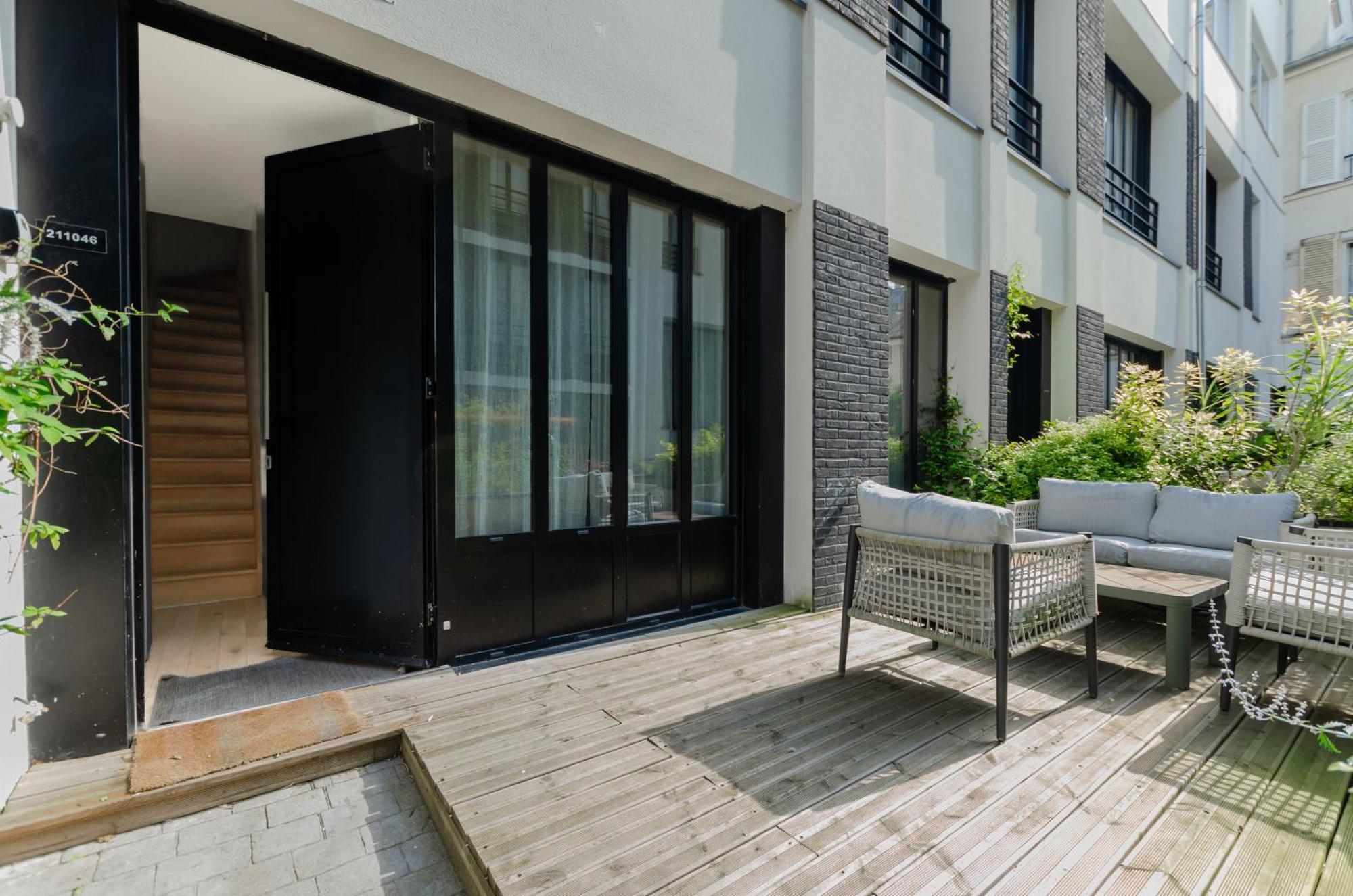 Parisian L Marais Apartment *