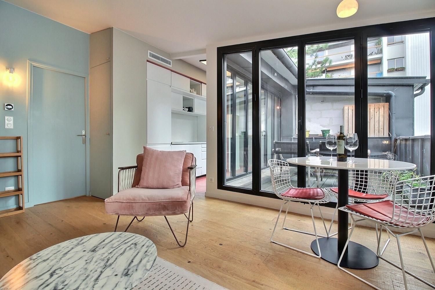 Apartment Parisian L Marais Paris