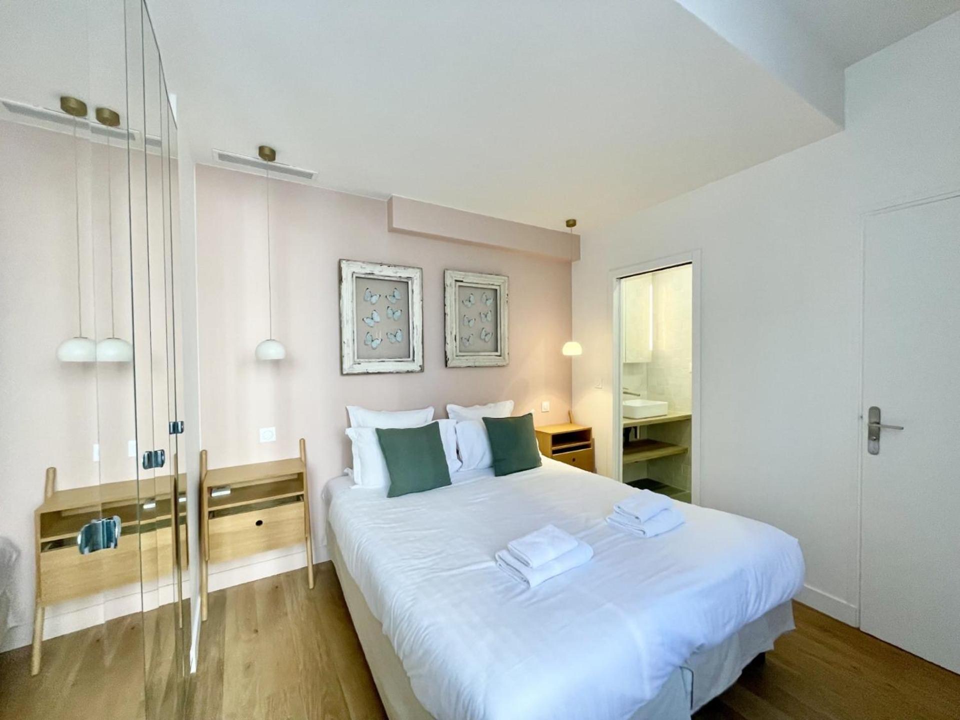 Parisian L Marais Apartment Paris