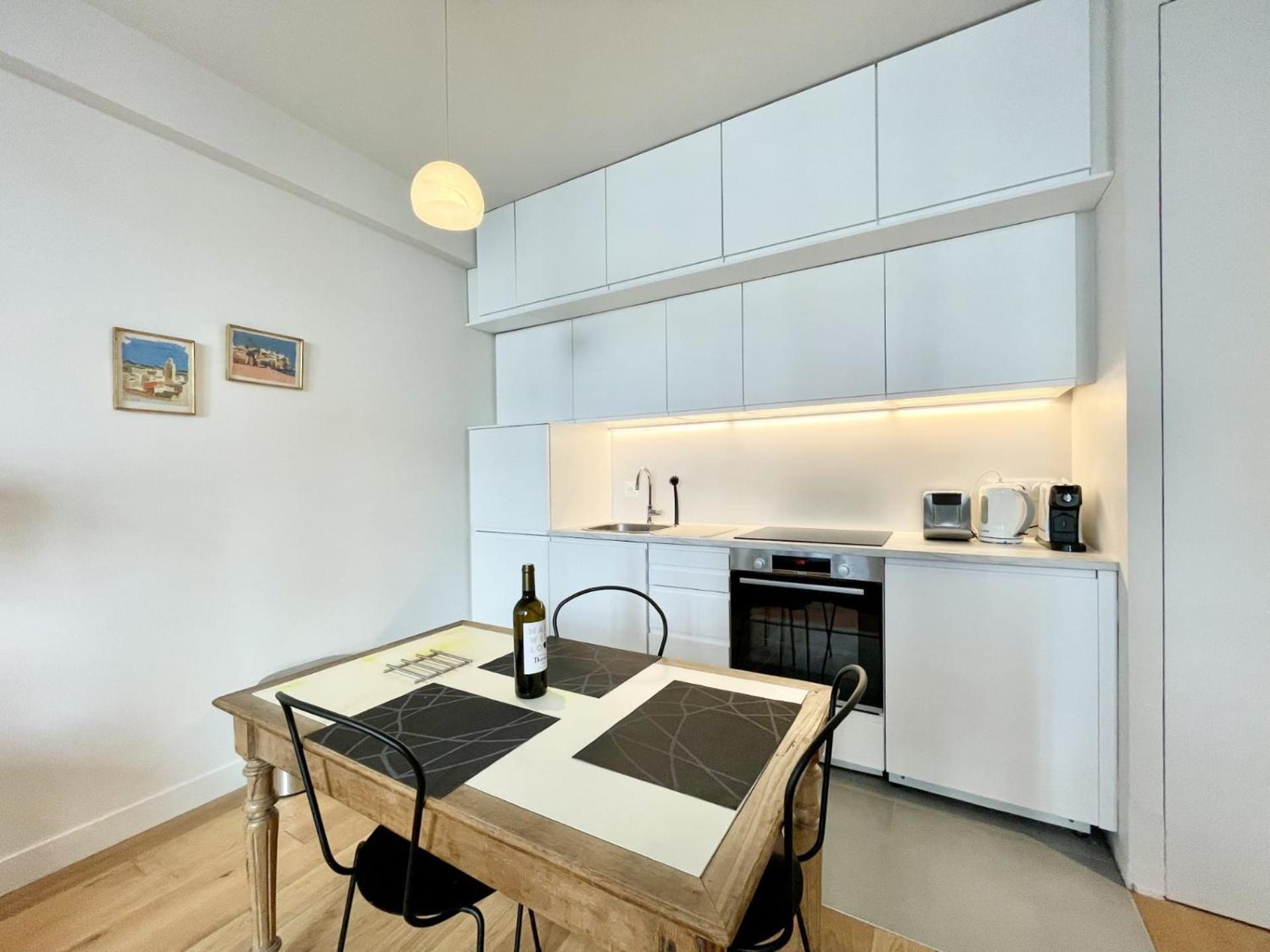 Apartment Parisian L Marais Paris
